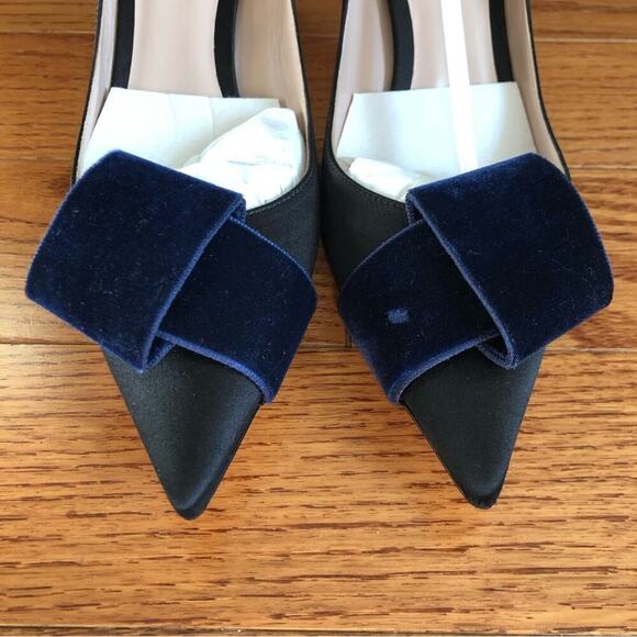 GIORGIO ARMANI RARE DECOLLETTE Black Satin Blue Velvet Accent Women’s Size 7 NWT - Picture 3 of 12